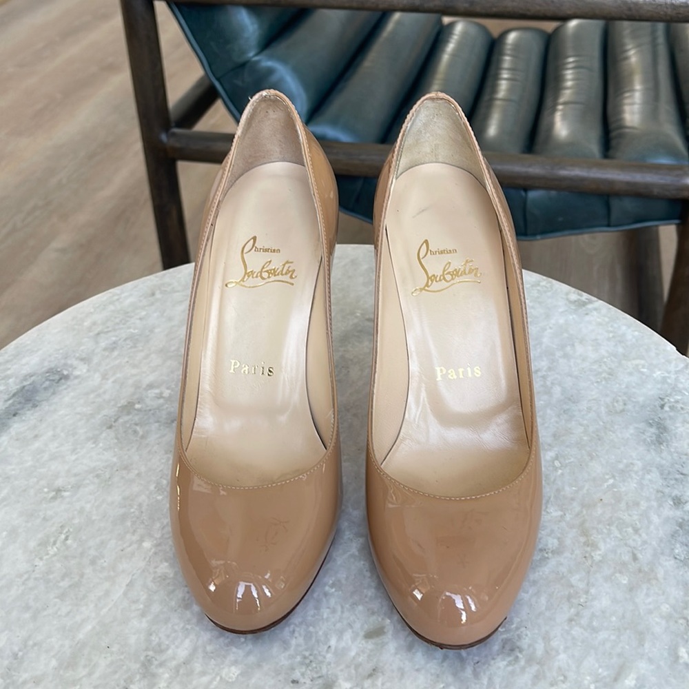 Nude Louboutin Simple Pump